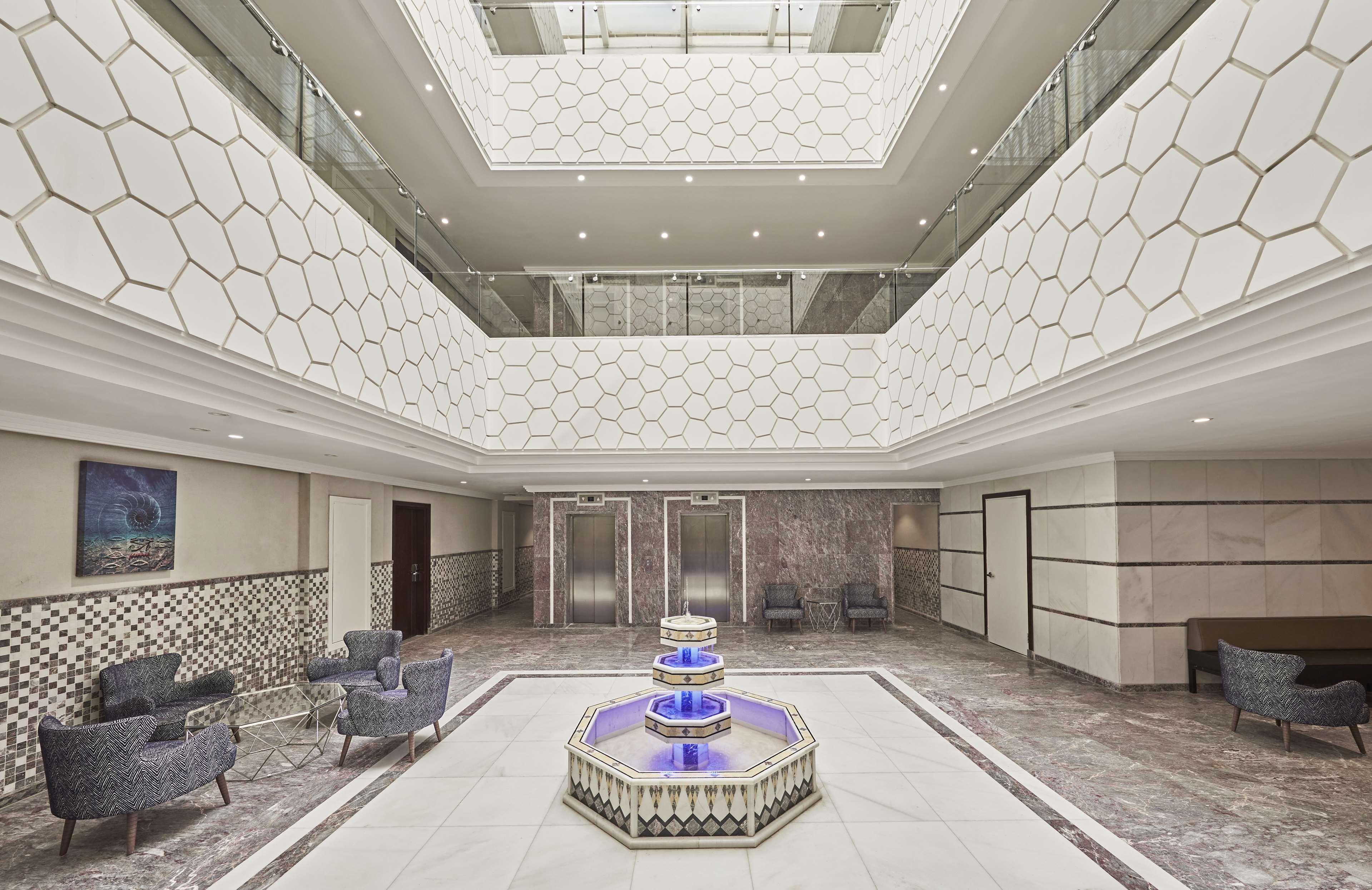 Hilton Hurghada Plaza Hotel Εξωτερικό φωτογραφία The lobby of the hotel